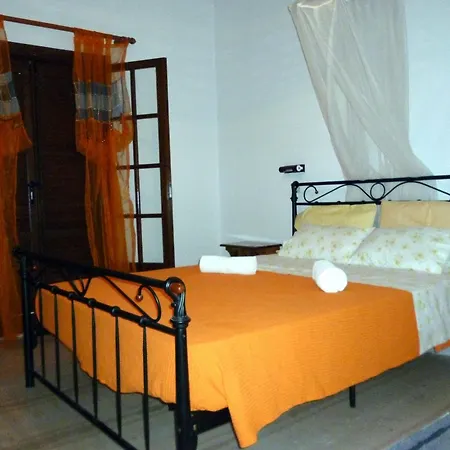 Helen Apartment *